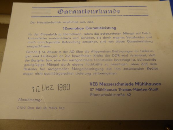 NVA Marine Dolch mit Gehänge in nummerngleicher Schachtel + Garantie-Urkunde + Dokument