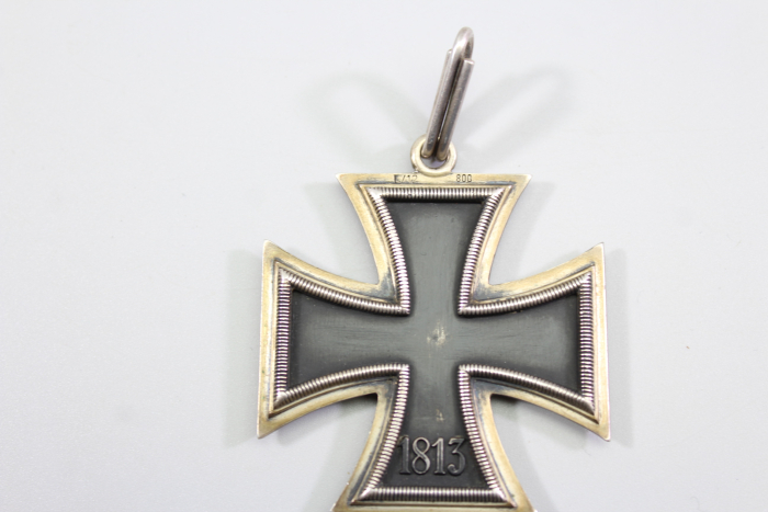 Ritterkreuz des Eisernen Kreuzes 1939 im Etui (L/12) als Kopie mit komplettem Band