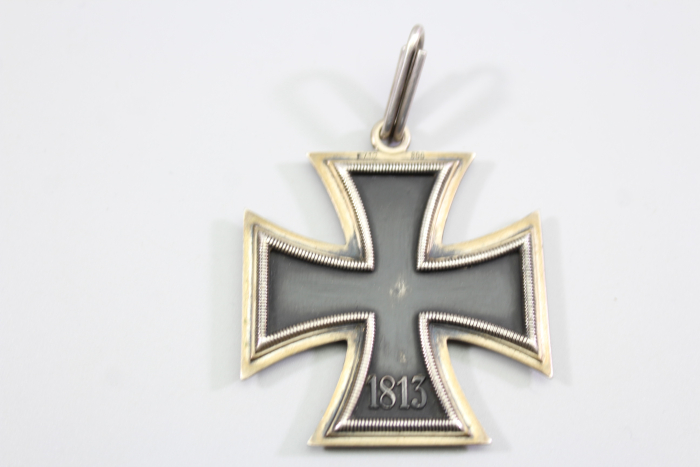 Ritterkreuz des Eisernen Kreuzes 1939 im Etui (L/12) als Kopie mit komplettem Band
