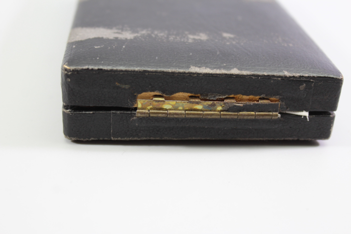 Ritterkreuz des Eisernen Kreuzes 1939 im Etui (L/12) als Kopie mit komplettem Band