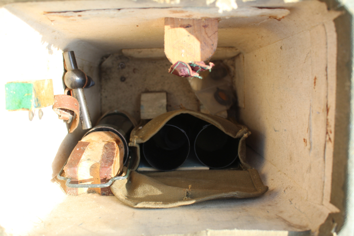 Frühes sowjetisches Scherenfernrohr ASzT 10x45 von 1956 – markiert und gestempelt