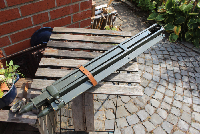 Frühes sowjetisches Scherenfernrohr ASzT 10x45 von 1956 – markiert und gestempelt