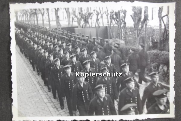 Fotoalben eines Marine Soldaten U-Boot, Torpedoboot Jaguar und U-Bootsbegleitschiff Saar, 153 Fotos