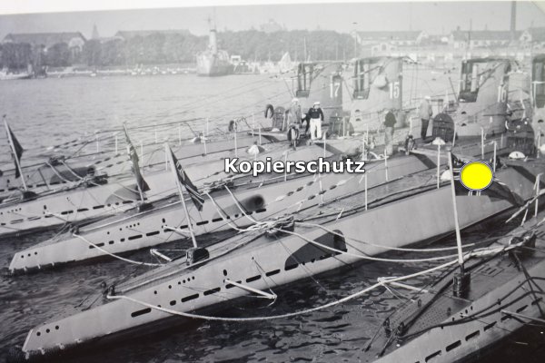 Fotoalben eines Marine Soldaten U-Boot, Torpedoboot Jaguar und U-Bootsbegleitschiff Saar, 153 Fotos
