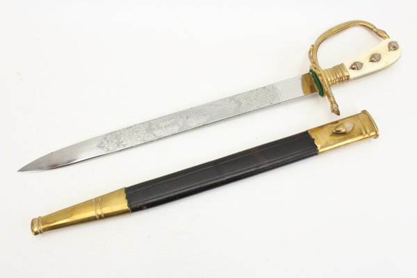 Alcoso cutlass with a knuckle-bow hilt for head rangers in the forest service