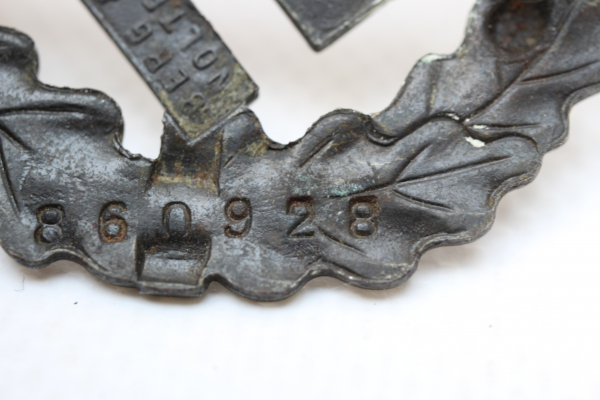 SA-Sportabzeichen in Bronze Nr 860929 Hersteller Berg & Nolte AG Lüdenscheid