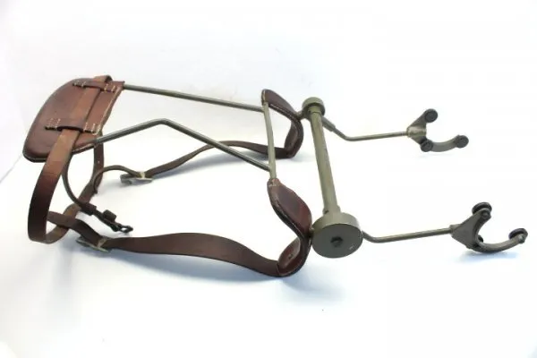 Wehrmacht Swiss carrying frame, shoulder carrying frame for the Wild TM3S stereo telemeter