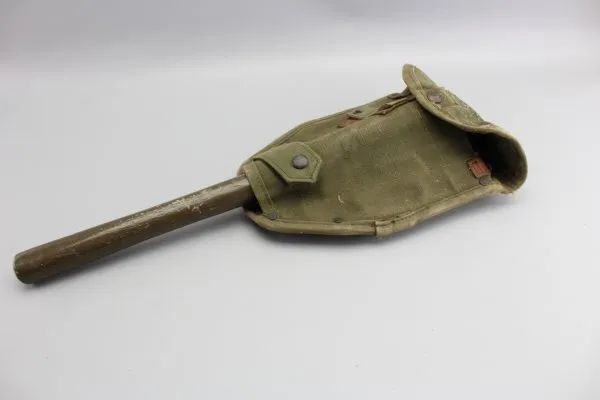 Military folding spade with spike, with belt carrying bag made of sturdy linen, bag stamped