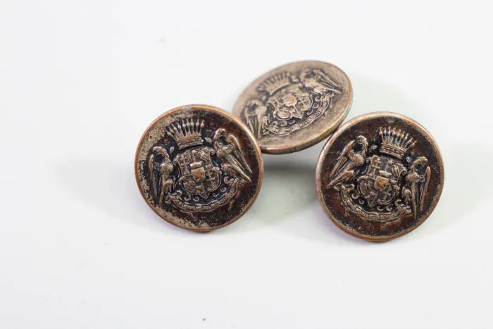 3x Uniform buttons with crest, original metal uniform buttons, from an old uniform tailor's shop