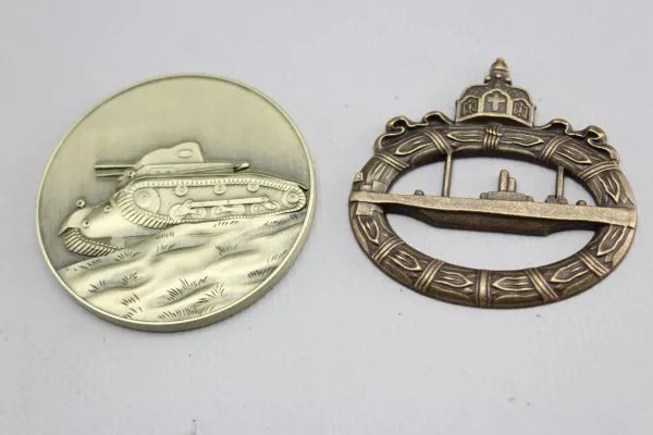 Collector's item Imperial Navy U-Boat War Badge and Medal Panzer Regiment 1