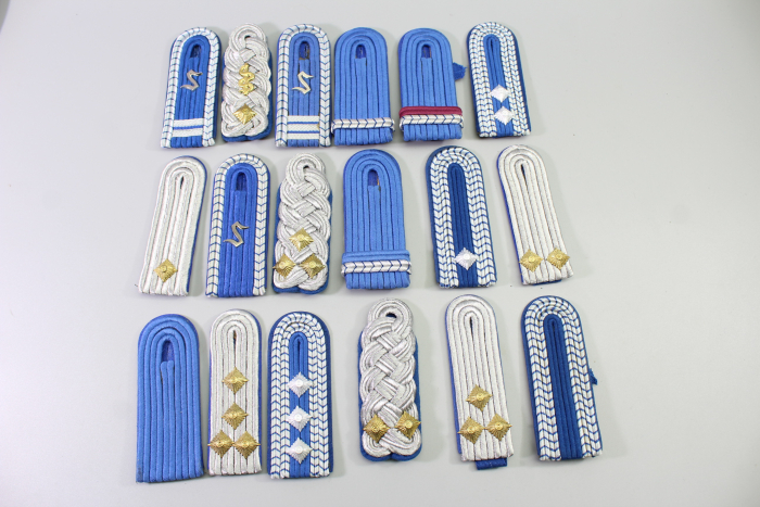 DDR NVA Schulterklappen Konvolut