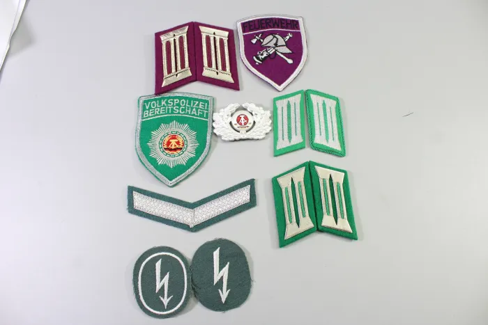 DDR NVA Abzeichen Konvolut 12 Stück