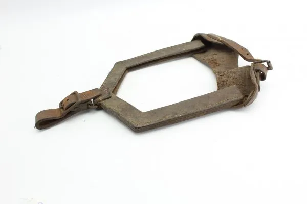 WW2 Wehrmacht Klappspatentasche, Leder Tasche für Klappspaten Verschlußriemen beschädigt, Gestempelt 1937 NR. 8832