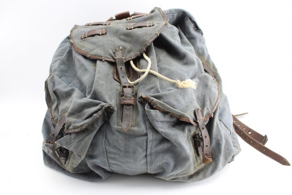 Luftwaffe backpack with manufacturer and bags, manufacturer Erich Student