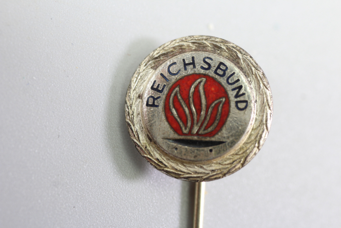 Ehrennadel mit silbernem Kranz / Reichsbund / 925er Silber Hersteller Hofstädter Bonn