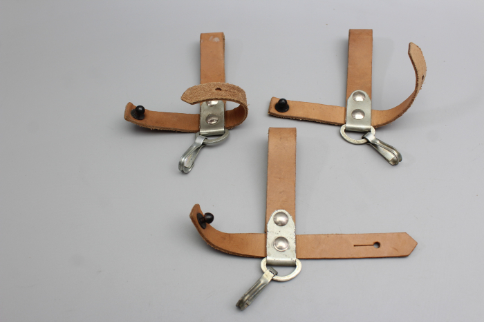 DDR NVA AK47 Kampfmesser, Leder Gürtelaufhängung