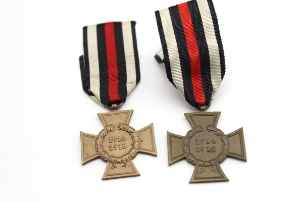 2 pieces War Merit Cross 1st World War 1914 1918 with manufacturer