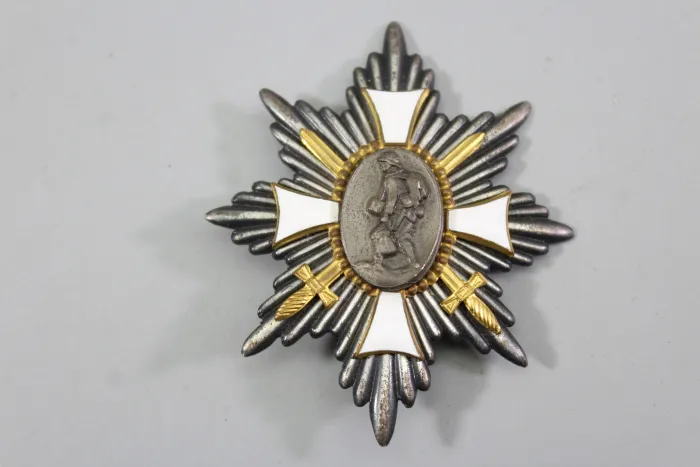 Originales Deutsches Feld-Ehrenzeichen Hamburg 11 im Top Zustand