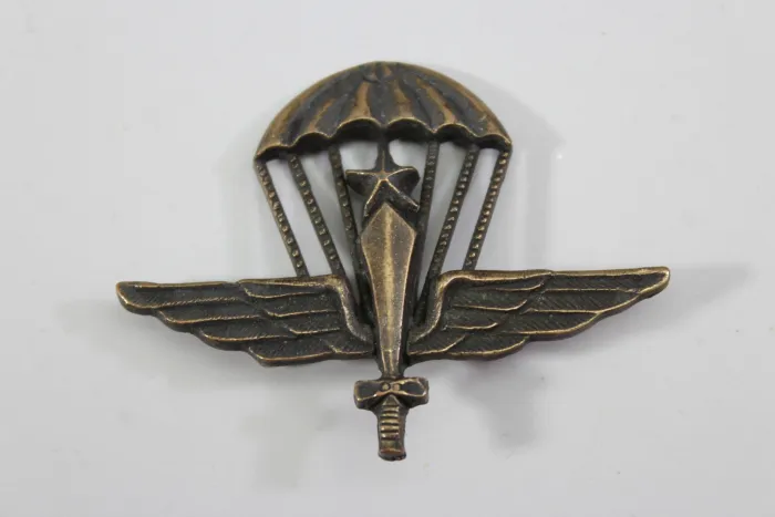 Französisches Fallschirmjäger-Abzeichen (Brevet Parachutiste).