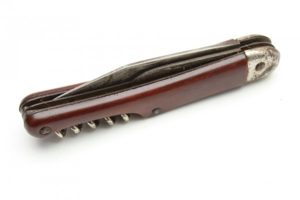 Soldier's pocket knife, not an official piece of equipment