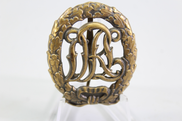 German Imperial Sports Badge (DRL) in bronze, without swastika, unknown manufacturer.