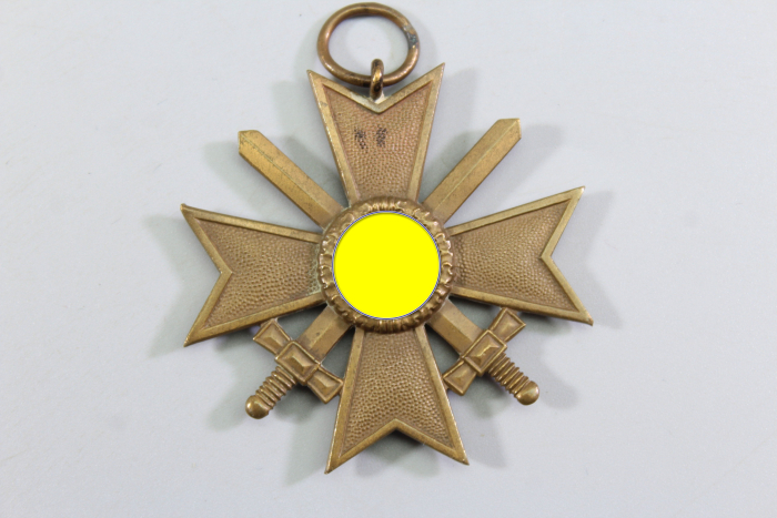 Kriegsverdienstkreuz 2. Klasse mit Schwertern Gestempelt mit Hersteller 5