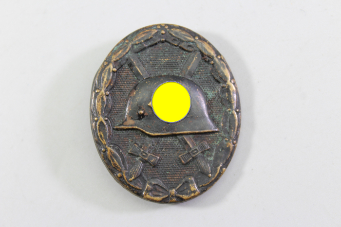WWII Wound Badge (Black) Original, uncleaned condition