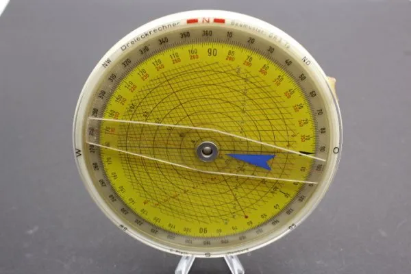 Luftwaffe Dreieckrechner DR 3 TP, Nachteinsatzgeeignet  