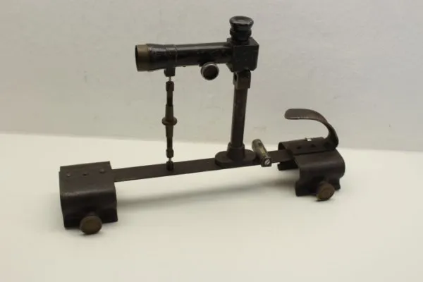 Optical aiming device of the Lemaire finder Chasselon Cachan Railway SNCF / Theodolite