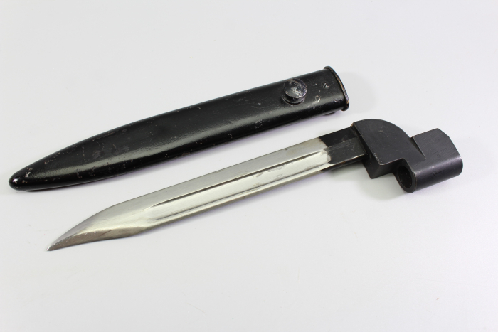 England 1949 Bayonet No. 9 MK I / For the Lee-Enfield No. 4 Rifle and Sten MK 5 SMG.