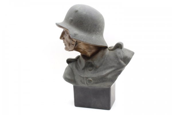 Ww2 Wehrmacht soldier bust as desk decoration