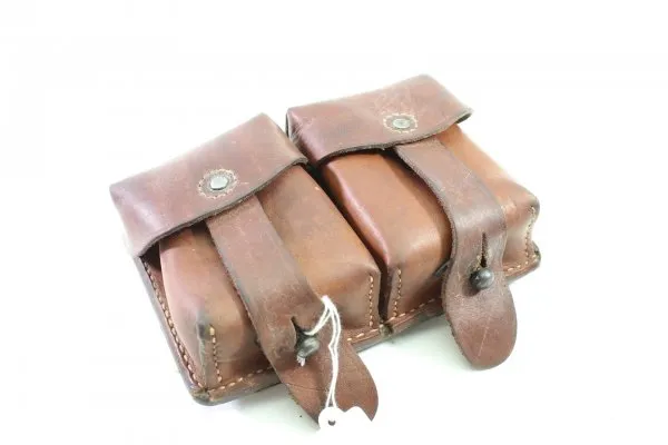 Brown cartridge pouch, probably for a Mannlicher carbine