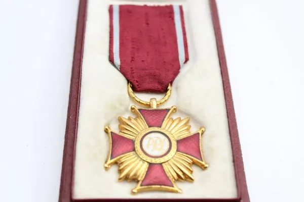 Polish Cross of Merit, 1st Class Gold