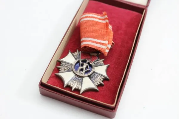 Poland Order of the Labor Banner 2nd Class on ribbon in case