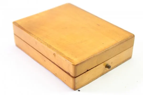 Wooden case for medals / watch