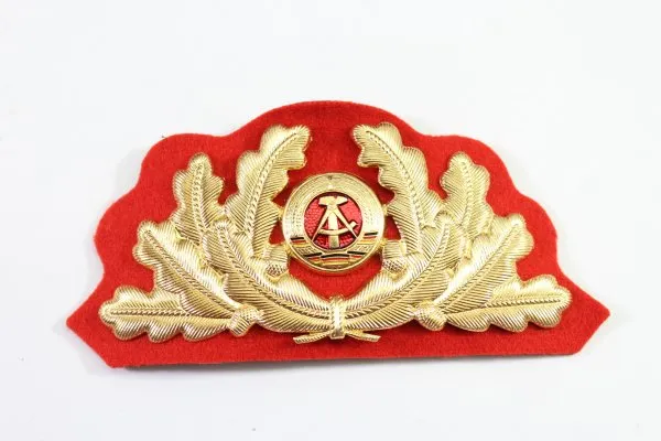 Cap badge GDR, NVA for the peaked cap Army General Metal