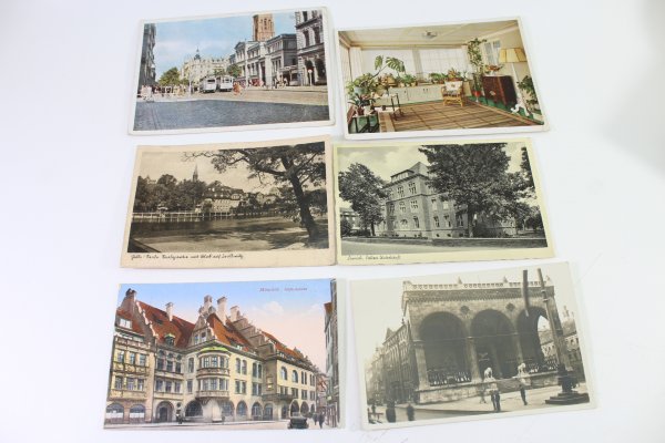 Set consisting of 53 different postcards