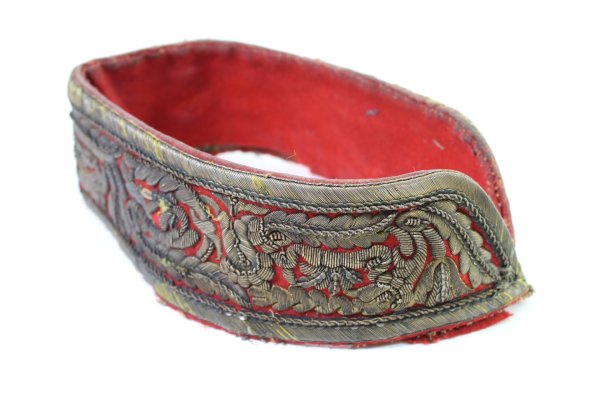 Prussian Collar Patches - Patches for Generals Hand-embroidered metal thread on red cloth,