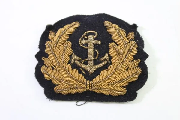 Oak leaf cap for officers of the Merchant Navy