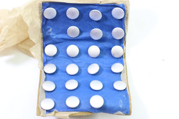 22 Officer Uniform Buttons, 12 mm in diameter