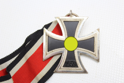 ww2 frosty iron cross 1939 as 2 class with 20 cm long ribbon