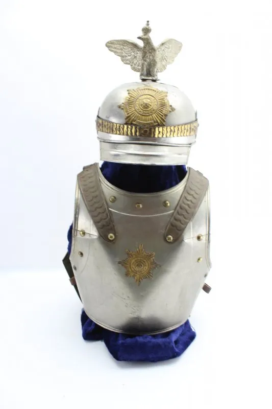 Helm und Kürass für Offiziere der preußischen Kürassier-Regimenter, um 1900 für Kinder