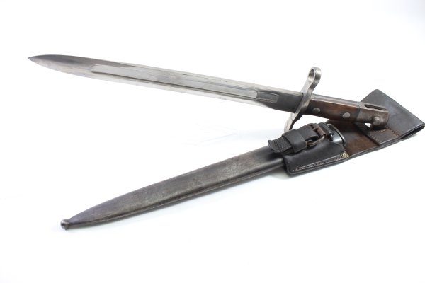Schweizer Pionier Bajonett M1914 mit schönem Lederkoppelschuh im guten Zustand