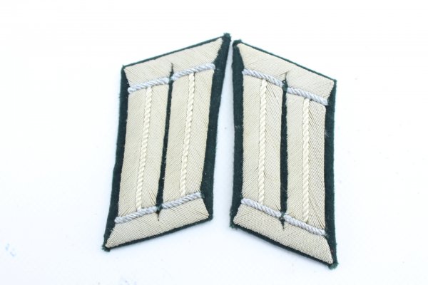 Wehrmacht pair of collar patches for infantry officers
