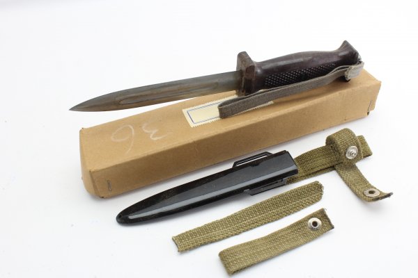 GDR NVA combat knife M66 in box - 2nd model 1951 - Rare to find!