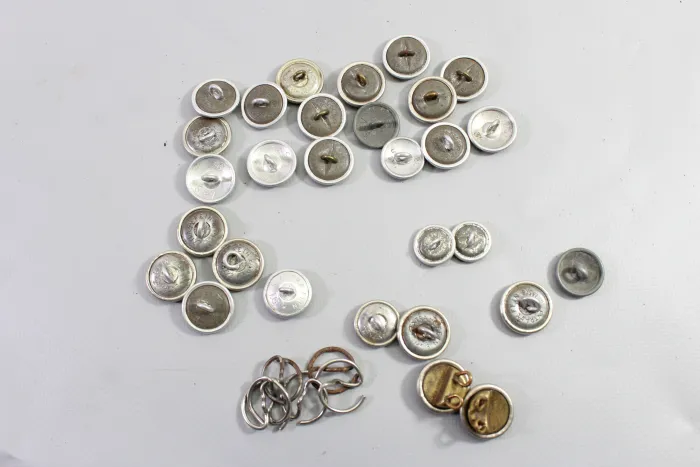 29 Uniformknöpfe der Wehrmacht gemischt, dabei RZM, Hersteller M5/8 etc.