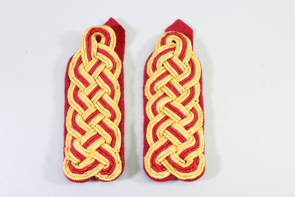 Pair of shoulder boards, General GDR