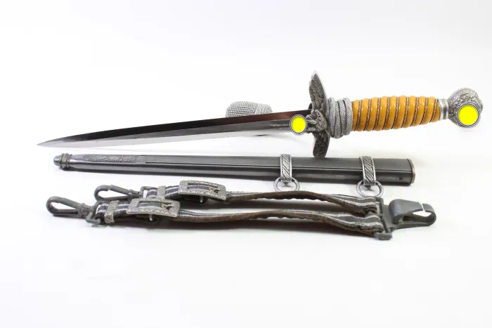 Very fine Luftwaffe officer's dagger with an orange grip, manufactured by SMF, Solingen.