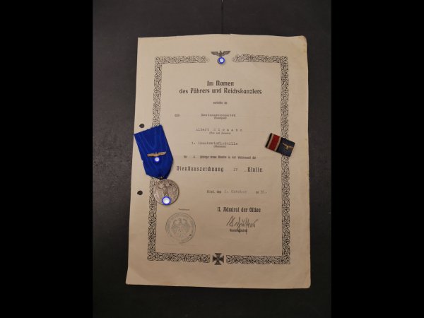 Kriegsmarine certificate + medal - service award for 4 years of loyal service on a ribbon + field clasp