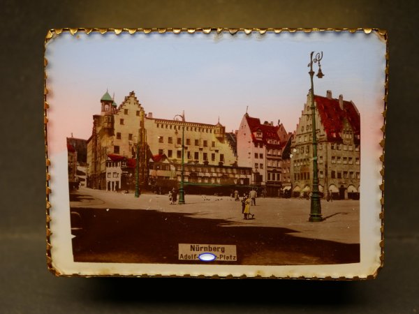Nürnberg - Dose mit Ansicht von AH Platz